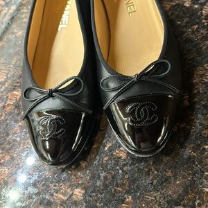 CHANEL BALLERINA BLACK with BLACK PATENT TOE-